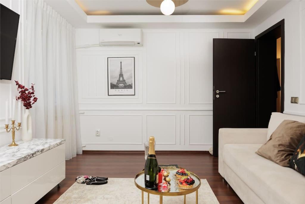 Апартаменты Little Paris Boutique Бухарест Экстерьер фото