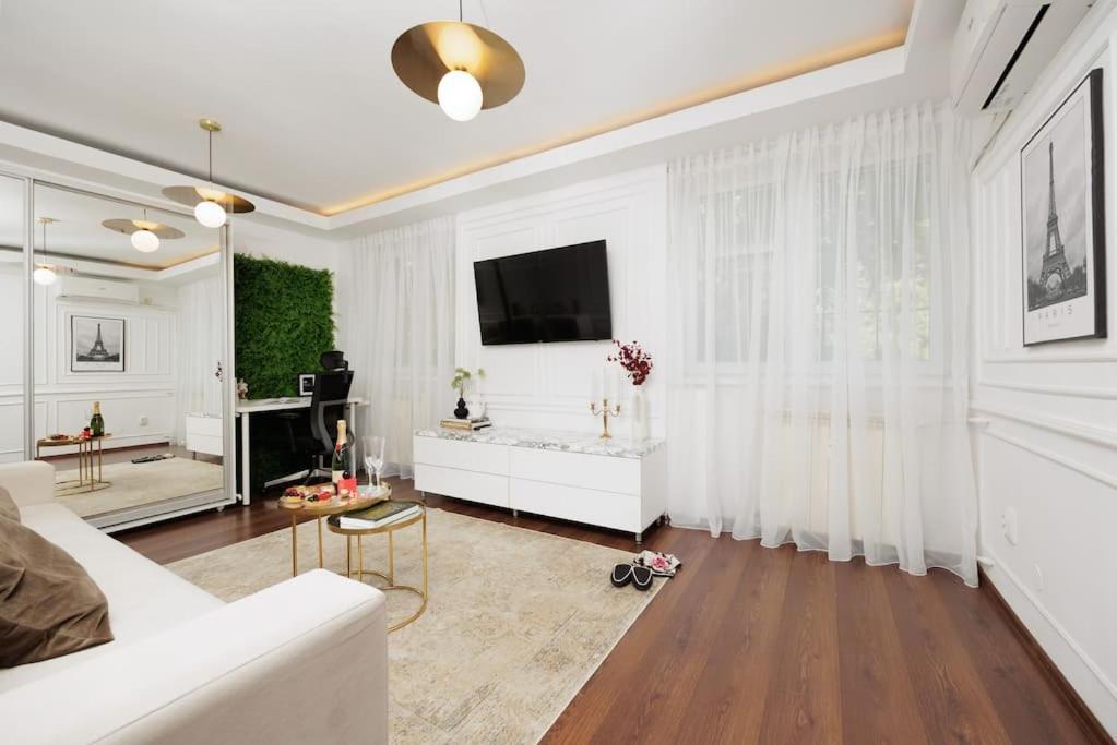 Апартаменты Little Paris Boutique Бухарест Экстерьер фото